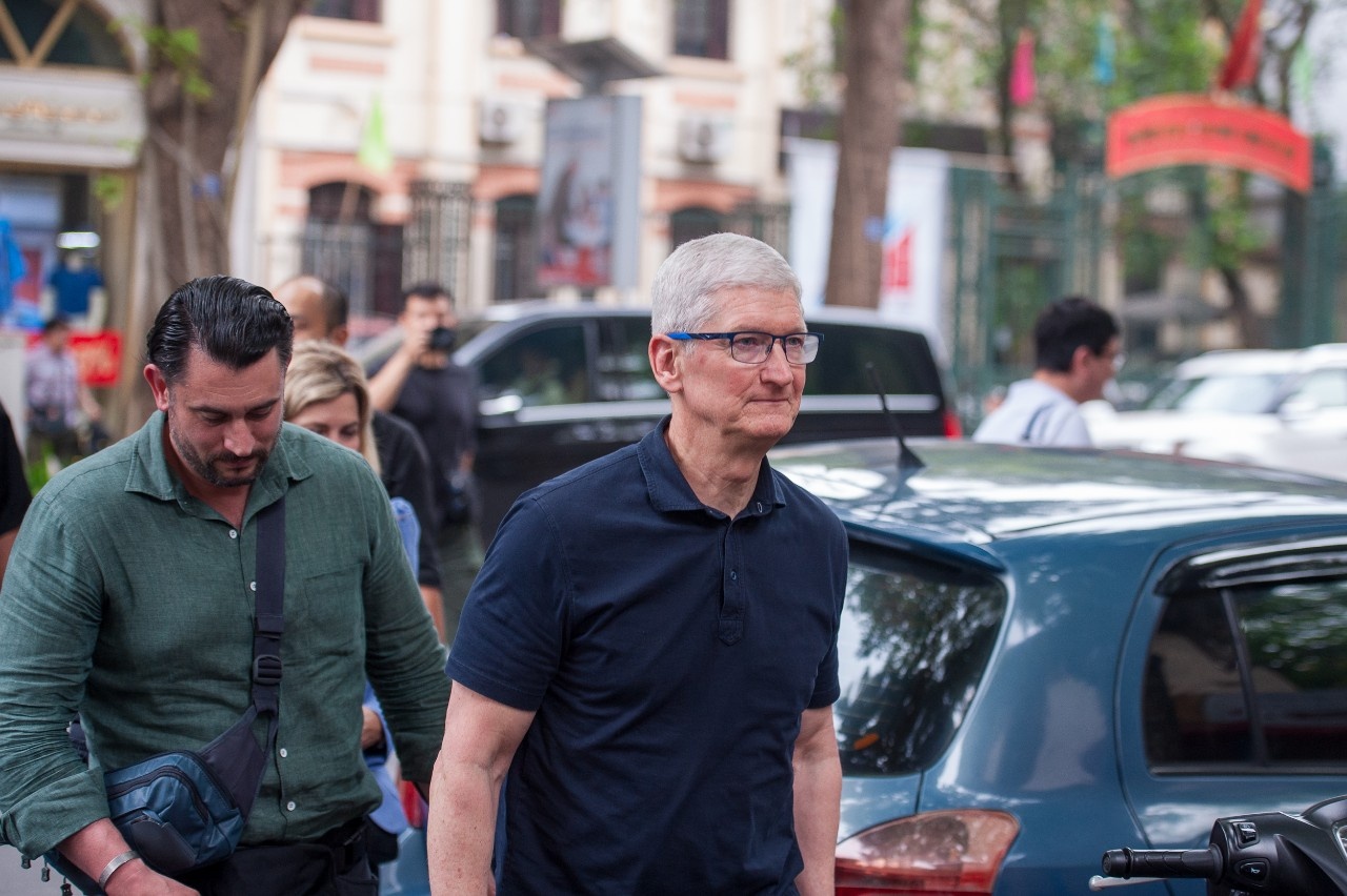 tim cook den ha noi anh 1