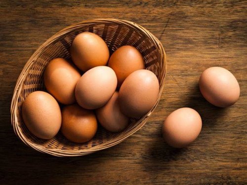 7 loại thực phẩm tuyệt đối không ăn khi bị cảm lạnh: Bệnh không thuyên giảm mà trầm trọng hơn, nhiều người không biết nên vẫn vô tình hành hạ mình - Ảnh 1. 7 loại thực phẩm tuyệt đối không ăn khi bị cảm lạnh: Bệnh không thuyên giảm mà trầm trọng hơn, nhiều người không biết nên vẫn vô tình hành hạ mình - Ảnh 1.