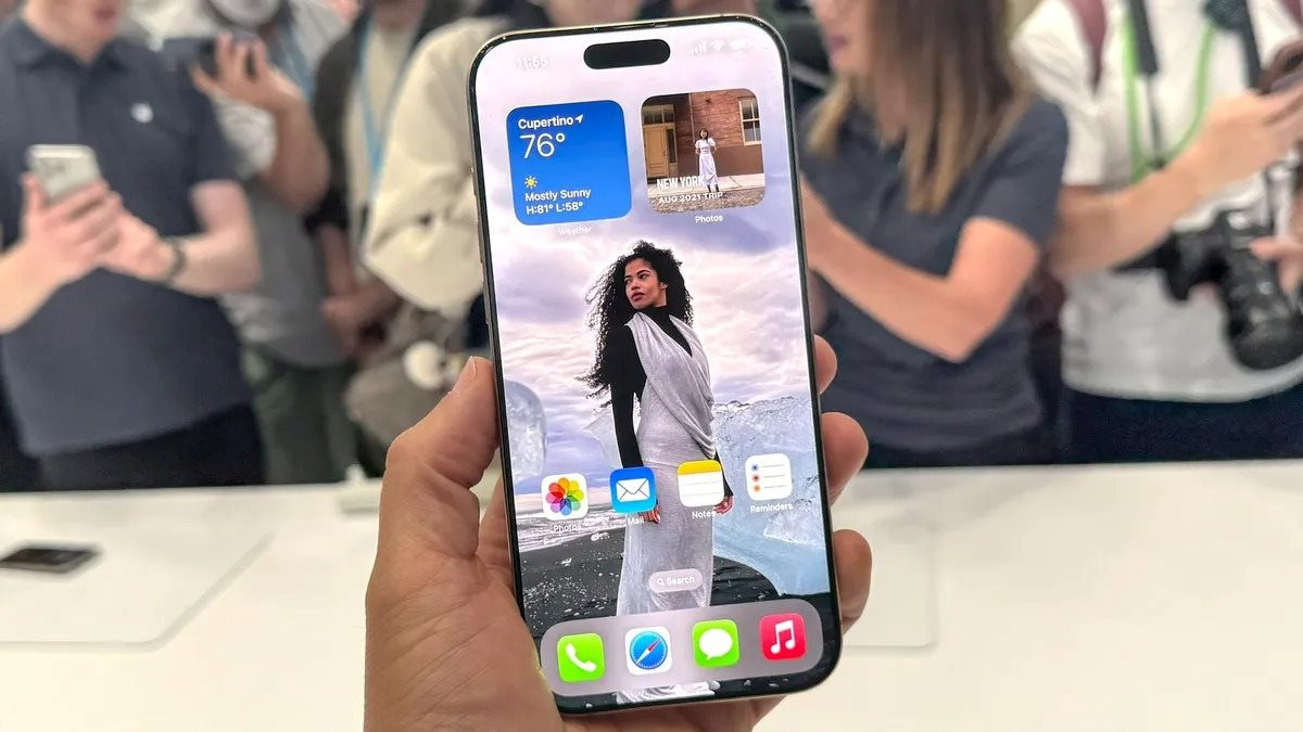 iPhone 16 Pro Max ra mắt: Tính năng hot nhất chưa dùng được ở Việt Nam, giá từ 35 triệu, mở bán trong nước ngay tháng 9- Ảnh 1. iPhone 16 Pro Max ra mắt: Tính năng hot nhất chưa dùng được ở Việt Nam, giá từ 35 triệu, mở bán trong nước ngay tháng 9- Ảnh 1.