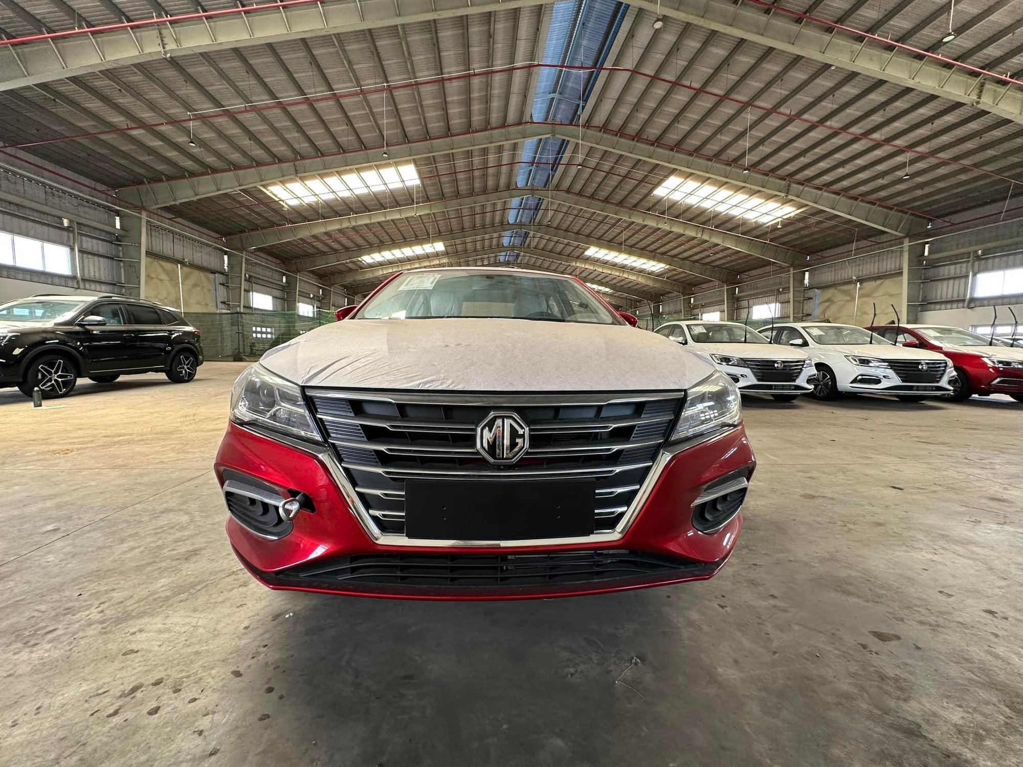 New MG5 bản full về Việt Nam: Giá 499 triệu, số tự động, thêm nhiều tiện nghi đấu sedan Nhật, Hàn- Ảnh 1. New MG5 bản full về Việt Nam: Giá 499 triệu, số tự động, thêm nhiều tiện nghi đấu sedan Nhật, Hàn- Ảnh 1.