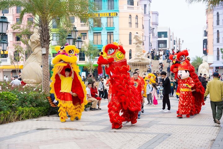 Đề xuất người lao động được nghỉ 9 ngày dịp Tết Nguyên đán 2025- Ảnh 1. Đề xuất người lao động được nghỉ 9 ngày dịp Tết Nguyên đán 2025- Ảnh 1.