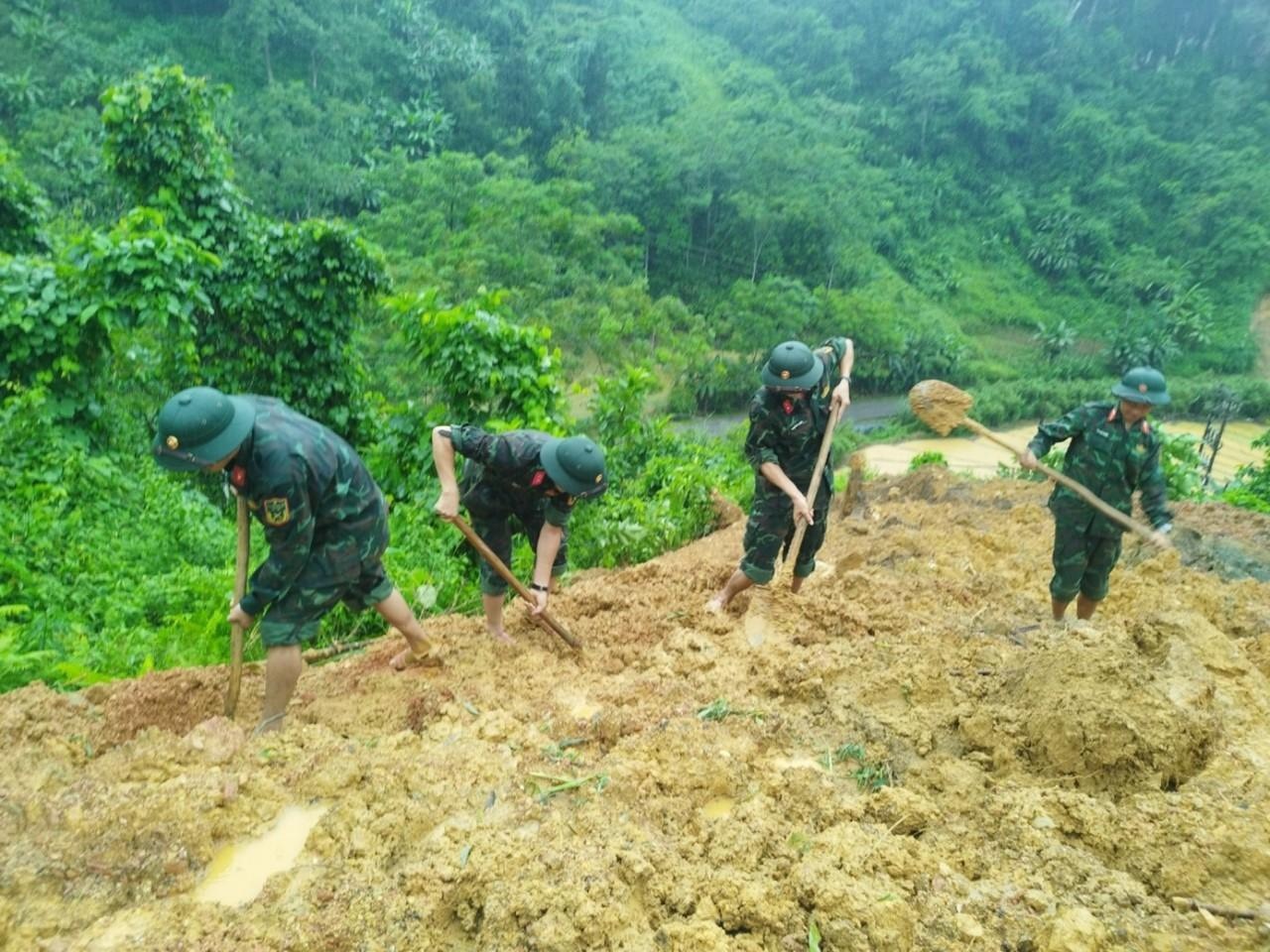 Sat lo Ha Giang,  tinh Ha Giang,  Chuyen doi so,  phan anh thien tai,  dich vu cong,  Zalo mini app anh 1