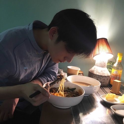Những thực phẩm ngừng ngay khi mắc bệnh tuyến giáp: Đặc biệt loại số 1, đa số người trẻ đều yêu thích- Ảnh 1. Những thực phẩm ngừng ngay khi mắc bệnh tuyến giáp: Đặc biệt loại số 1, đa số người trẻ đều yêu thích- Ảnh 1.