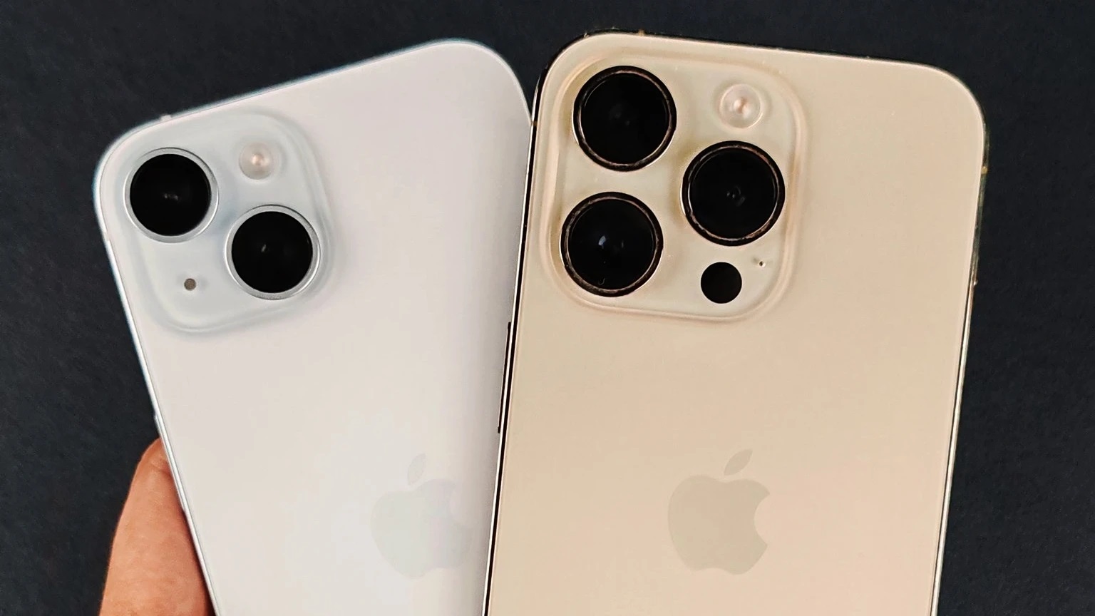 Rẻ hơn hẳn 1 triệu đồng so với Phone 14 Pro, chọn iPhone 15 chính là "chân ái": Đừng mua nhầm vì cái mác Pro! - Ảnh 1. Rẻ hơn hẳn 1 triệu đồng so với Phone 14 Pro, chọn iPhone 15 chính là "chân ái": Đừng mua nhầm vì cái mác Pro! - Ảnh 1.