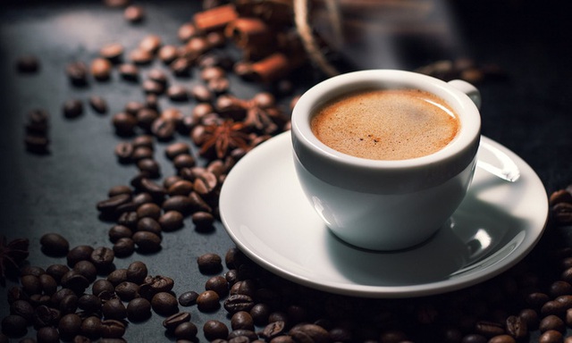 Uống cà phê lúc đói có hại không? Chuyên gia chỉ rõ kiểu người không nên uống cà phê lúc đói - Ảnh 1. Uống cà phê lúc đói có hại không? Chuyên gia chỉ rõ kiểu người không nên uống cà phê lúc đói - Ảnh 1.