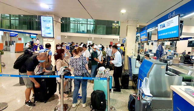 Hoàn, hủy vé máy bay: Nhớ đòi lại tiền các loại phí - Ảnh 1. Hoàn, hủy vé máy bay: Nhớ đòi lại tiền các loại phí - Ảnh 1.