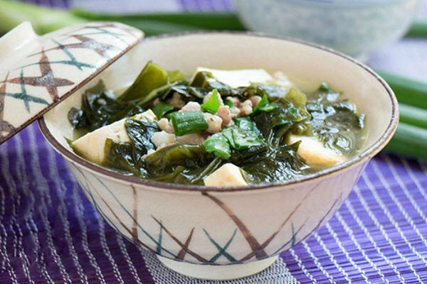 9 loại rau giàu canxi hơn cả sữa, có bán khắp các chợ, biết tận dụng bạn sẽ không còn phải lo lắng về các vấn đề xương khớp - Ảnh 1. 9 loại rau giàu canxi hơn cả sữa, có bán khắp các chợ, biết tận dụng bạn sẽ không còn phải lo lắng về các vấn đề xương khớp - Ảnh 1.