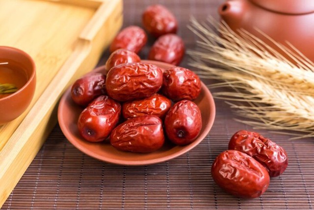 Ngày ăn 3 quả táo đỏ có thể sống đến 99 tuổi, nhưng nhất định phải nhớ điều này - Ảnh 1. Ngày ăn 3 quả táo đỏ có thể sống đến 99 tuổi, nhưng nhất định phải nhớ điều này - Ảnh 1.