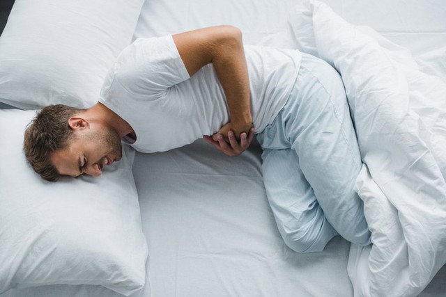 70% người bị nhồi máu cơ tim đau ở phần ngực, 30% còn lại sẽ ở đau ở 5 bộ phận này: Đừng chủ quan, dù chỉ có 1 dấu hiệu cũng nên khám ngay - Ảnh 1. 70% người bị nhồi máu cơ tim đau ở phần ngực, 30% còn lại sẽ ở đau ở 5 bộ phận này: Đừng chủ quan, dù chỉ có 1 dấu hiệu cũng nên khám ngay - Ảnh 1.