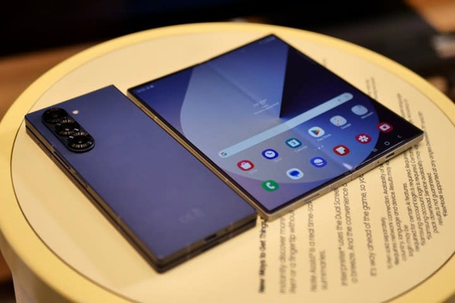 Samsung có bước tiến ngoạn mục với smartphone màn hình gập- Ảnh 1. Samsung có bước tiến ngoạn mục với smartphone màn hình gập- Ảnh 1.