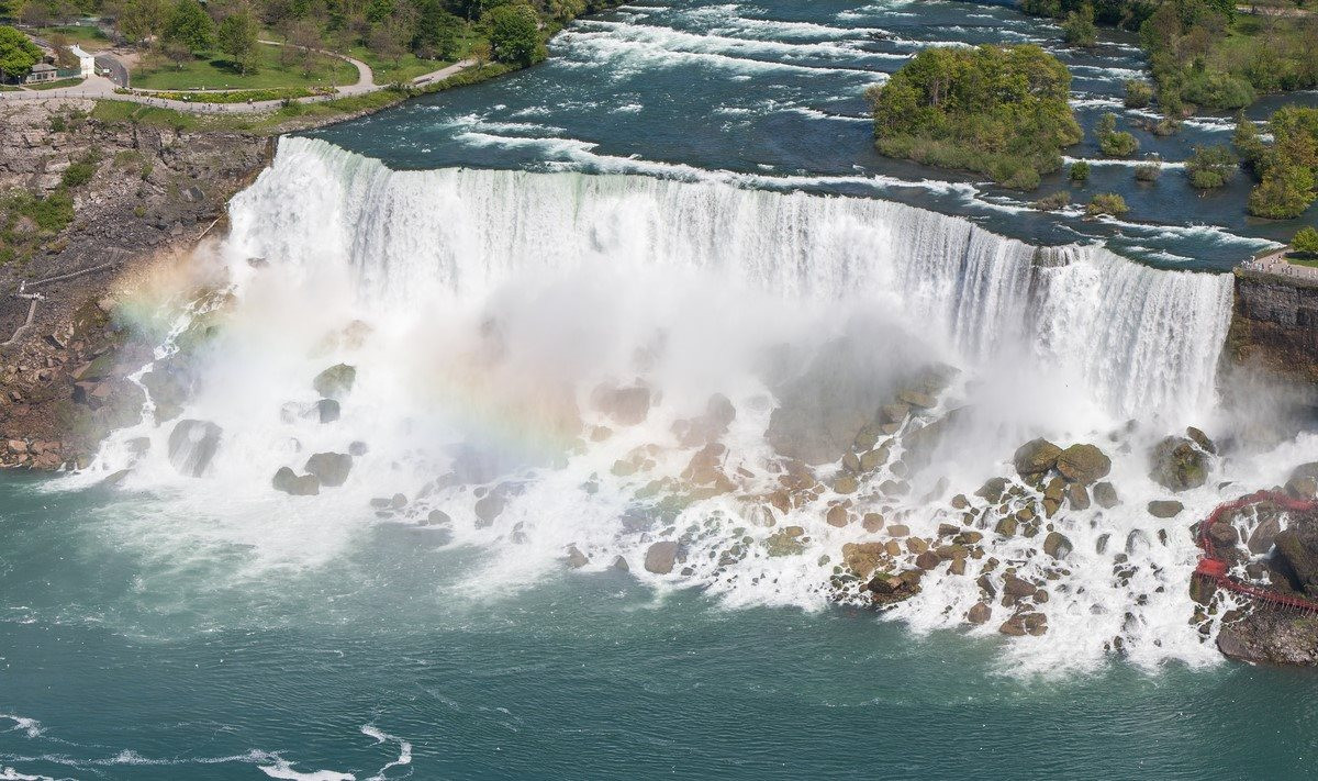Những hình ảnh đáng kinh ngạc khi thác Niagara cạn trơ đáy: 12.000 năm mới có một lần - Ảnh 1. Những hình ảnh đáng kinh ngạc khi thác Niagara cạn trơ đáy: 12.000 năm mới có một lần - Ảnh 1.
