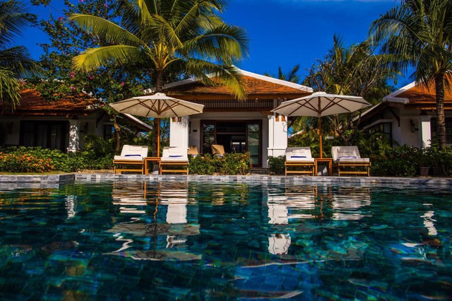 5 resort 5 sao nhất định phải trải nghiệm một lần trong đời ở Nha Trang: Giá đang cực tốt cho một kỳ nghỉ dưỡng của thượng đế! - Ảnh 1. 5 resort 5 sao nhất định phải trải nghiệm một lần trong đời ở Nha Trang: Giá đang cực tốt cho một kỳ nghỉ dưỡng của thượng đế! - Ảnh 1.