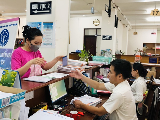 Mượn hồ sơ xin việc, đóng trùng, hưởng sai BHXH một lần giải quyết thế nào?- Ảnh 1. Mượn hồ sơ xin việc, đóng trùng, hưởng sai BHXH một lần giải quyết thế nào?- Ảnh 1.