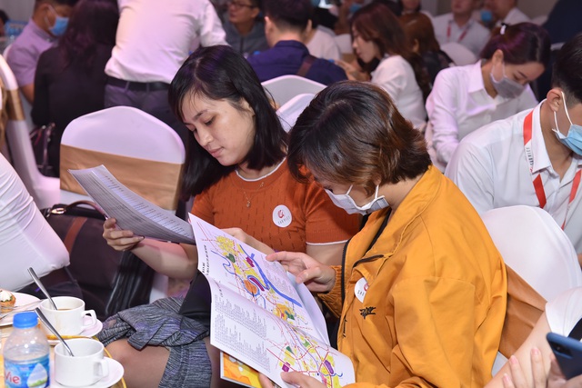 Thị trường bước vào giai đoạn “bình thường mới”, có nên đầu tư bất động sản lúc này? - Ảnh 1. Thị trường bước vào giai đoạn “bình thường mới”, có nên đầu tư bất động sản lúc này? - Ảnh 1.
