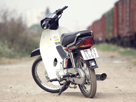 20-nam-qua-nguoi-viet-da-goi-xe-may-la-honda-nhu-the-nao Mẫu xe huyền thoại của Honda