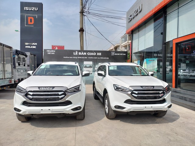 Isuzu mu-X xả hàng giảm giá tới 170 triệu tại đại lý: Chủ yếu còn bản base, số lượng ít - Ảnh 1. Isuzu mu-X xả hàng giảm giá tới 170 triệu tại đại lý: Chủ yếu còn bản base, số lượng ít - Ảnh 1.