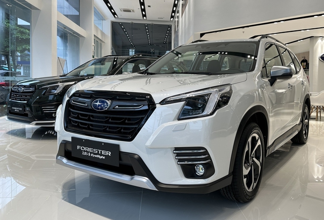 Biến động giá Subaru Forester: Không còn rẻ như CX-5 nhưng giá bản 'full' chạm đáy mới, giảm 270 triệu, về sát mốc 900 triệu - Ảnh 2. Biến động giá Subaru Forester: Không còn rẻ như CX-5 nhưng giá bản 'full' chạm đáy mới, giảm 270 triệu, về sát mốc 900 triệu - Ảnh 2.