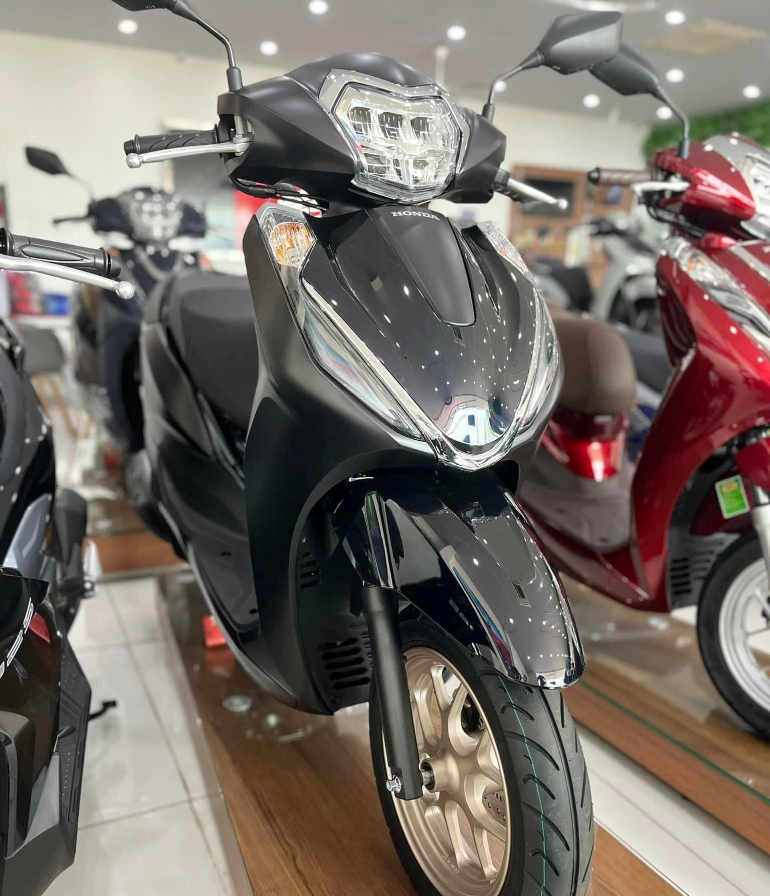Honda LEAD 2025 chính thức về đại lý: Thiết kế ấn tượng, có thêm phanh ABS, nâng cấp loạt trang bị- Ảnh 1. Honda LEAD 2025 chính thức về đại lý: Thiết kế ấn tượng, có thêm phanh ABS, nâng cấp loạt trang bị- Ảnh 1.