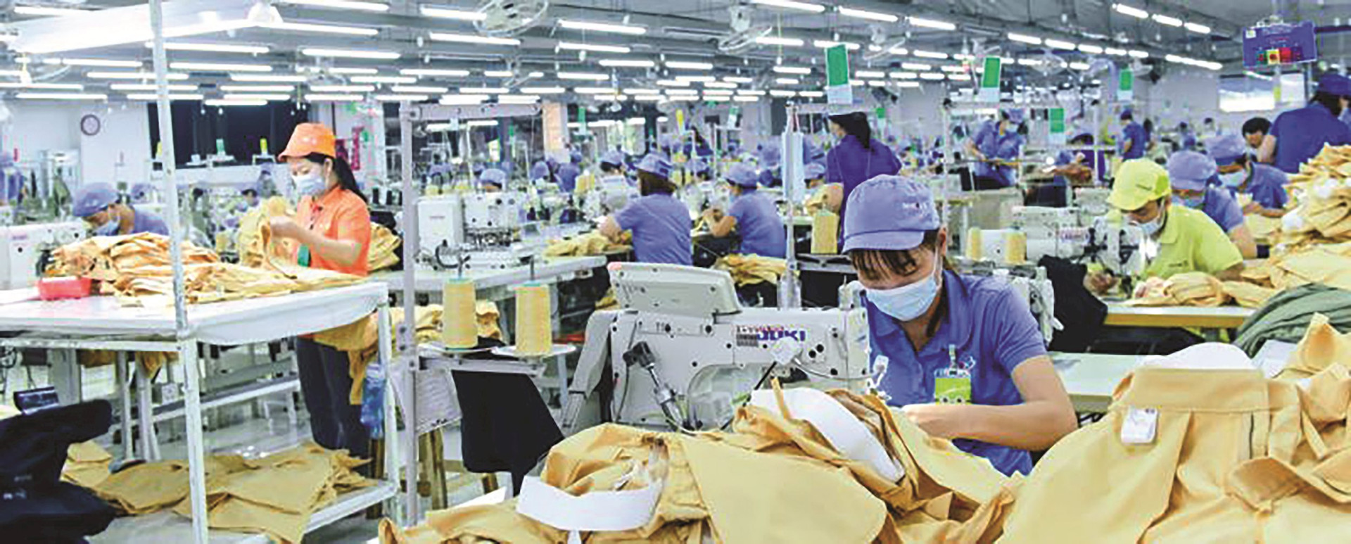 Ngành dệt may, da giày: Tìm cách hóa giải khó khăn - Ảnh 1. Ngành dệt may, da giày: Tìm cách hóa giải khó khăn - Ảnh 1.