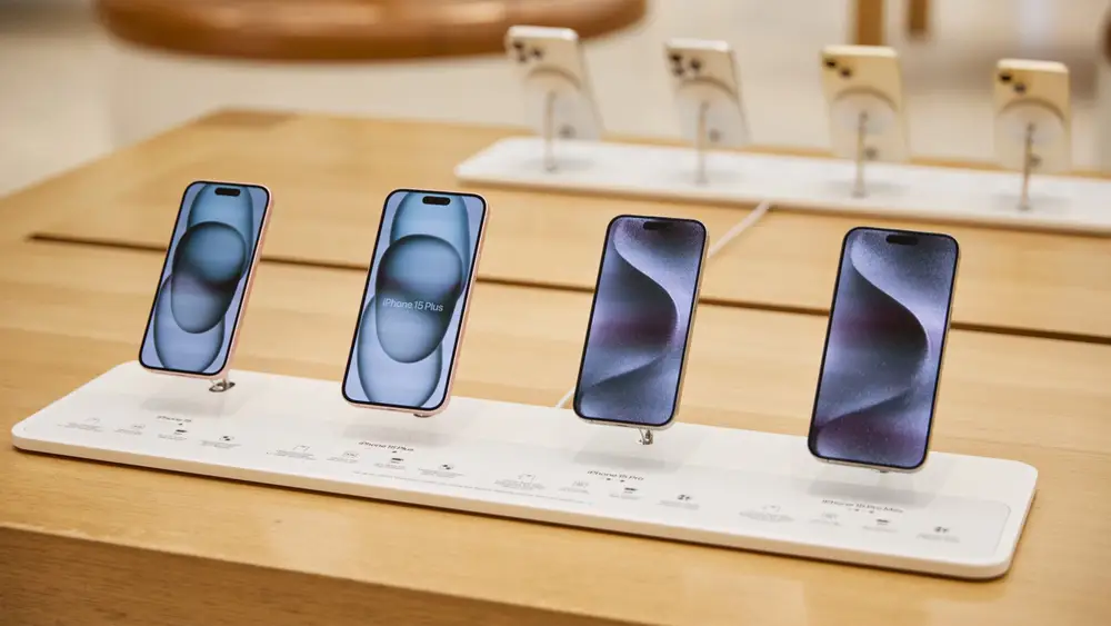 "Mua iPhone 15 luôn đi, đừng thấp thỏm đợi iPhone 16 nữa": Có chờ đến iPhone 20 cũng chẳng có gì mới đâu? - Ảnh 1. "Mua iPhone 15 luôn đi, đừng thấp thỏm đợi iPhone 16 nữa": Có chờ đến iPhone 20 cũng chẳng có gì mới đâu? - Ảnh 1.
