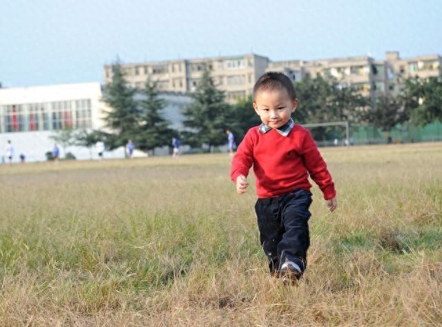 Bộ não của trẻ ngủ trưa và không ngủ trưa khác nhau thế nào? Nghiên cứu khoa học làm bừng tỉnh nhận thức của cha mẹ- Ảnh 1. Bộ não của trẻ ngủ trưa và không ngủ trưa khác nhau thế nào? Nghiên cứu khoa học làm bừng tỉnh nhận thức của cha mẹ- Ảnh 1.