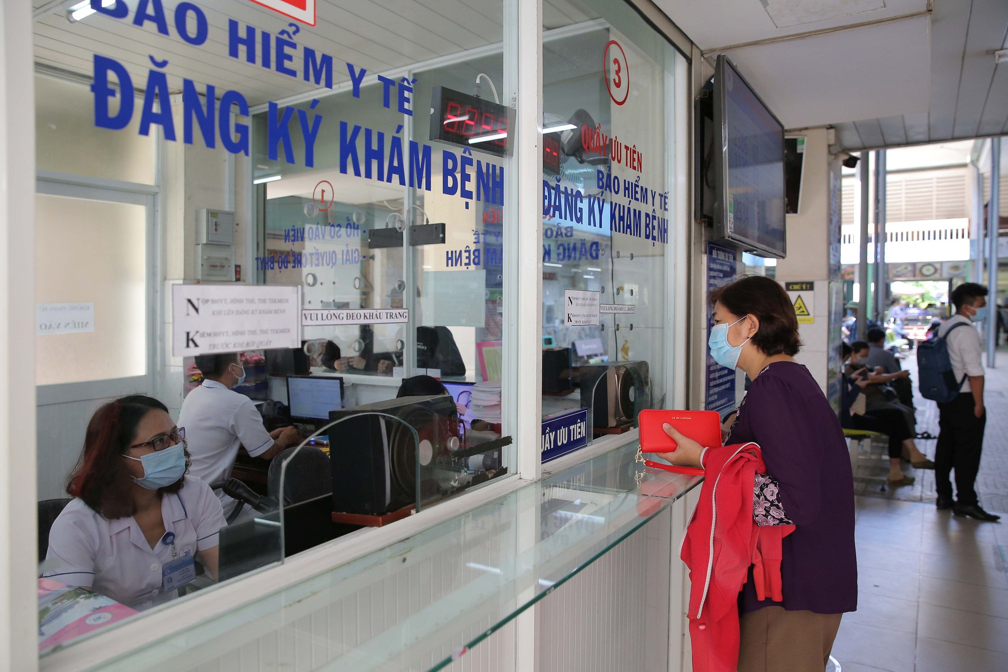Những thay đổi quan trọng về BHYT từ 1-7-2024 người lao động cần biết- Ảnh 1. Những thay đổi quan trọng về BHYT từ 1-7-2024 người lao động cần biết- Ảnh 1.