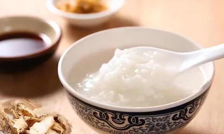 Chuyên gia khuyên bữa sáng nên hạn chế ăn cháo trắng và những thực phẩm này- Ảnh 1. Chuyên gia khuyên bữa sáng nên hạn chế ăn cháo trắng và những thực phẩm này- Ảnh 1.
