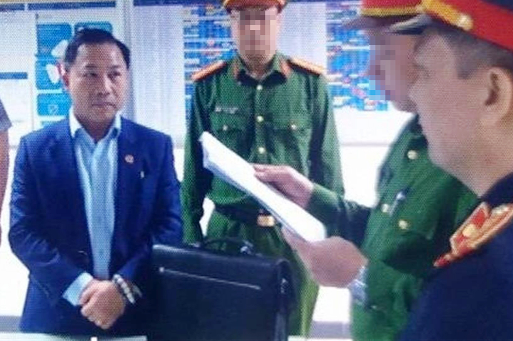 Chân dung ông Lưu Bình Nhưỡng, người vừa bị bắt vì cáo buộc cưỡng đoạt tài sản - Ảnh 1. Chân dung ông Lưu Bình Nhưỡng, người vừa bị bắt vì cáo buộc cưỡng đoạt tài sản - Ảnh 1.