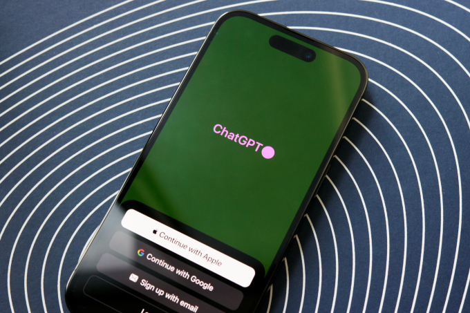 ChatGPT tiếp tục thu hút người dùng iPhone - Ảnh 2. ChatGPT tiếp tục thu hút người dùng iPhone - Ảnh 2.