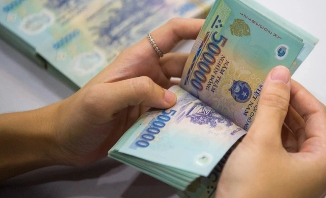 Bảng lương chi tiết của công chức khi tăng lương cơ sở từ 1,8 triệu đồng lên 2,34 triệu đồng/tháng từ 1/7- Ảnh 1. Bảng lương chi tiết của công chức khi tăng lương cơ sở từ 1,8 triệu đồng lên 2,34 triệu đồng/tháng từ 1/7- Ảnh 1.