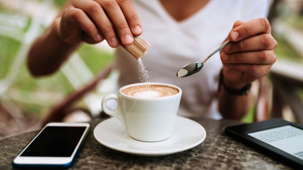 Cà phê muối - Thức uống ưa chuộng của nhiều người trẻ có tốt cho sức khoẻ hay không? - Ảnh 1. Cà phê muối - Thức uống ưa chuộng của nhiều người trẻ có tốt cho sức khoẻ hay không? - Ảnh 1.