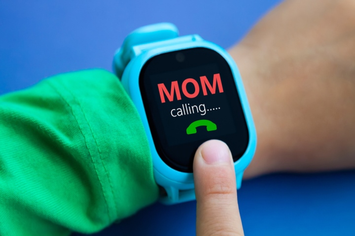 Phụ huynh có nên mua đồng hồ thông minh nghe gọi cho trẻ em không? - Ảnh 1. Phụ huynh có nên mua đồng hồ thông minh nghe gọi cho trẻ em không? - Ảnh 1.