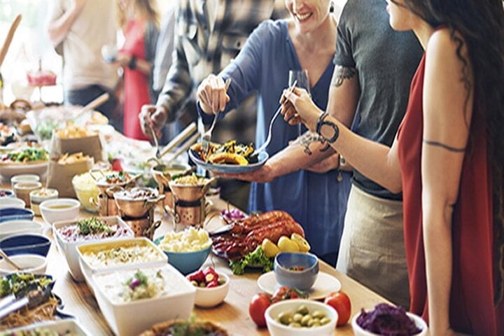 Quy tắc 'ba trước bốn sau' khi đi ăn buffet là gì? - Ảnh 1. Quy tắc 'ba trước bốn sau' khi đi ăn buffet là gì? - Ảnh 1.