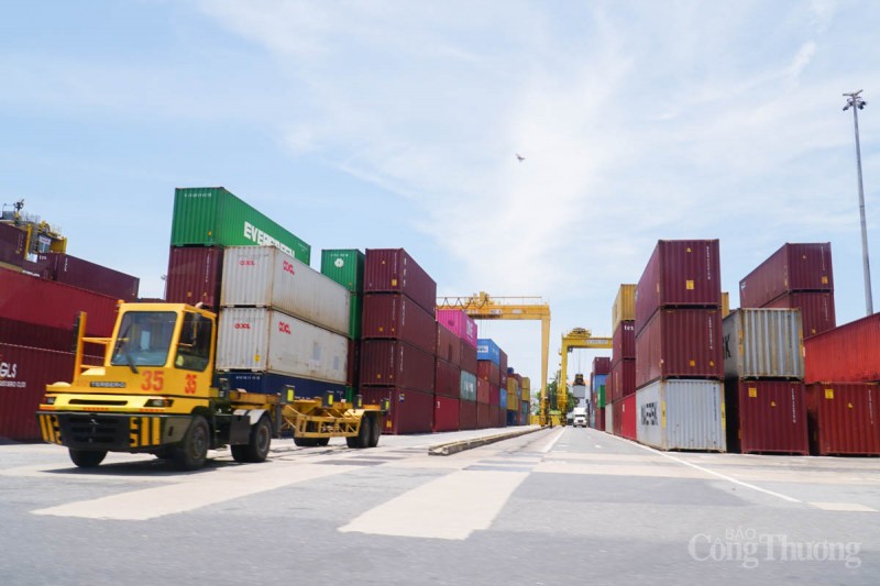Phát triển ngành logistics và bài toán nguồn nhân lực! - Ảnh 1. Phát triển ngành logistics và bài toán nguồn nhân lực! - Ảnh 1.