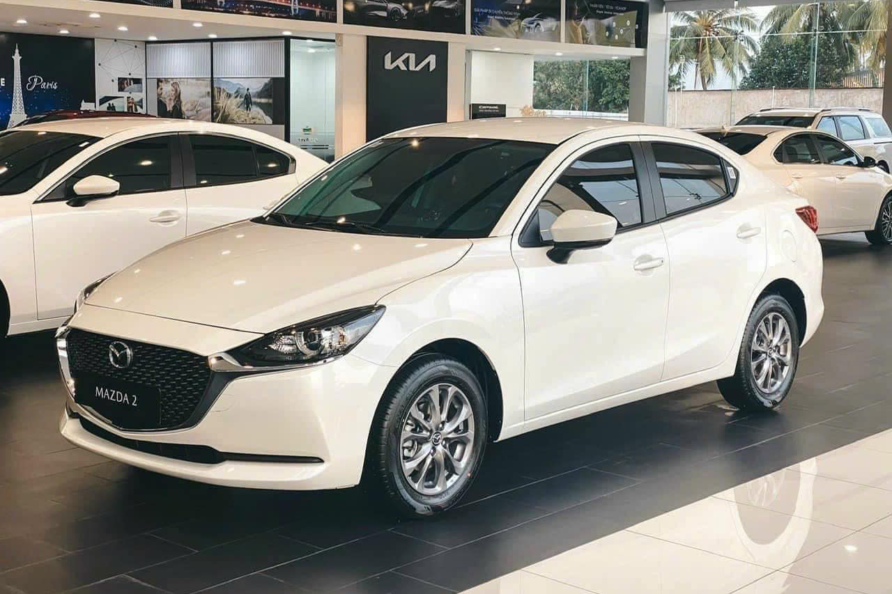 Mazda điều chỉnh giá bán loạt xe tại Việt Nam: CX-30 giảm tới 45 triệu, giá CX-3 gần chạm đáy phân khúc - Ảnh 1. Mazda điều chỉnh giá bán loạt xe tại Việt Nam: CX-30 giảm tới 45 triệu, giá CX-3 gần chạm đáy phân khúc - Ảnh 1.