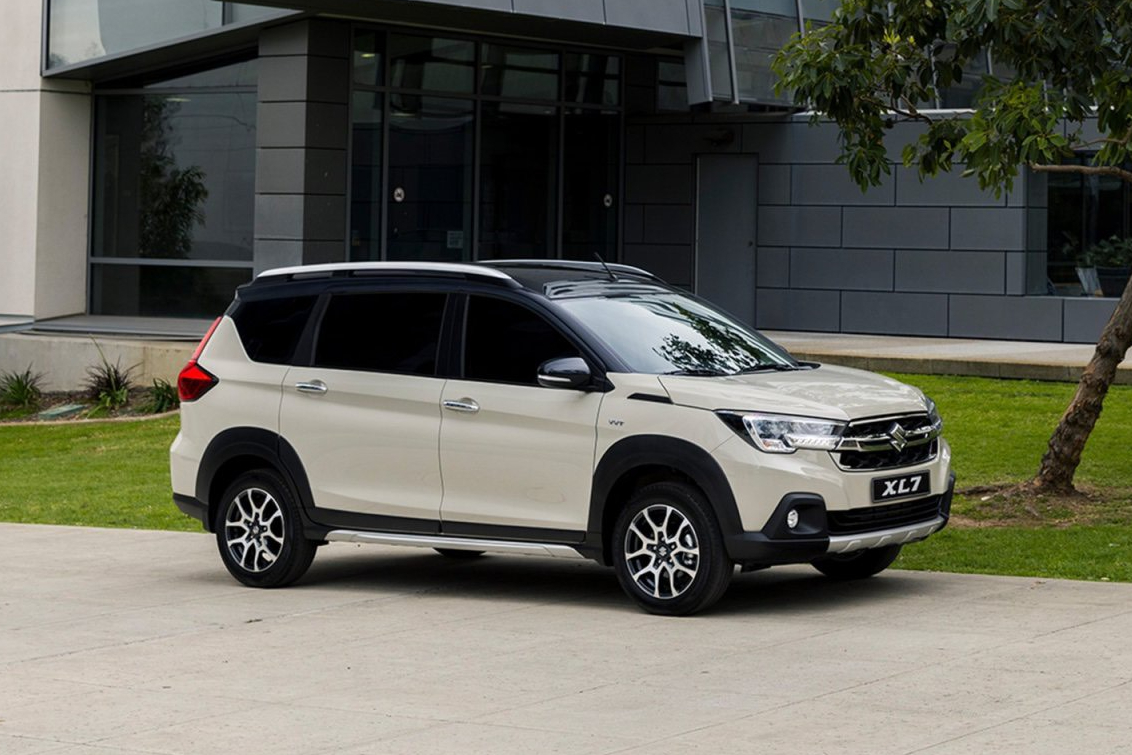 Suzuki XL7 hybrid sắp về Việt Nam lộ loạt nâng cấp mới: Ngoài động cơ tiết kiệm còn thêm đèn tự động, Cruise Control đấu Xpander- Ảnh 1. Suzuki XL7 hybrid sắp về Việt Nam lộ loạt nâng cấp mới: Ngoài động cơ tiết kiệm còn thêm đèn tự động, Cruise Control đấu Xpander- Ảnh 1.