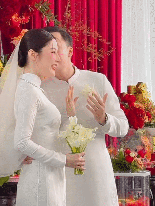 Hoa cầm tay trong đám hỏi của Diễm My 9X có ý nghĩa gì mà cô dâu nào cũng mê?- Ảnh 1. Hoa cầm tay trong đám hỏi của Diễm My 9X có ý nghĩa gì mà cô dâu nào cũng mê?- Ảnh 1.