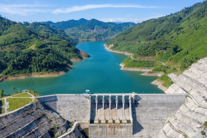 Ngày 17/6, 4 hồ thủy điện nguy cơ xuống mực nước chết - Ảnh 1. Ngày 17/6, 4 hồ thủy điện nguy cơ xuống mực nước chết - Ảnh 1.