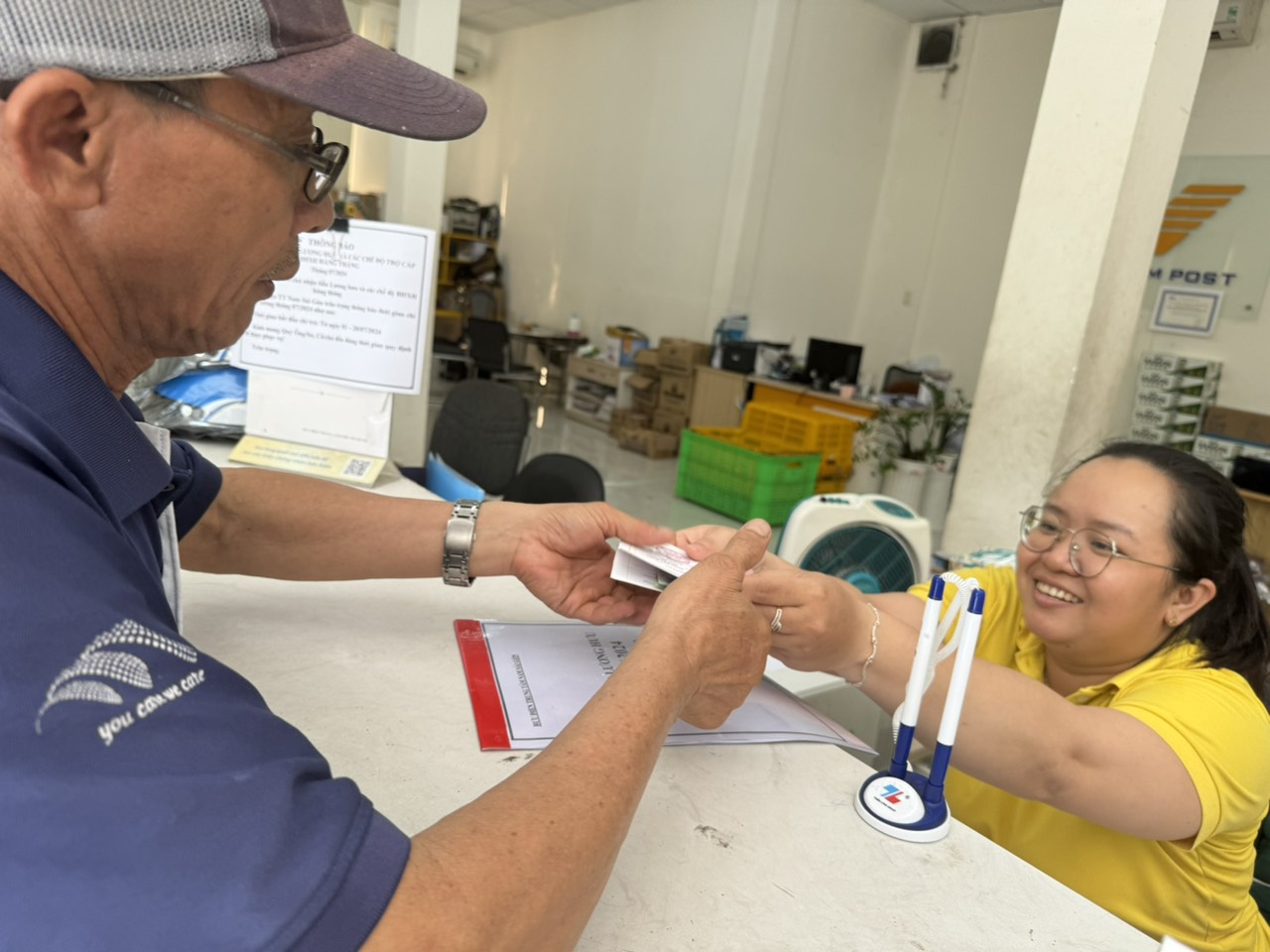 Đóng BHXH 15 năm: Nên chờ sang năm để hưởng lương hưu?- Ảnh 1. Đóng BHXH 15 năm: Nên chờ sang năm để hưởng lương hưu?- Ảnh 1.