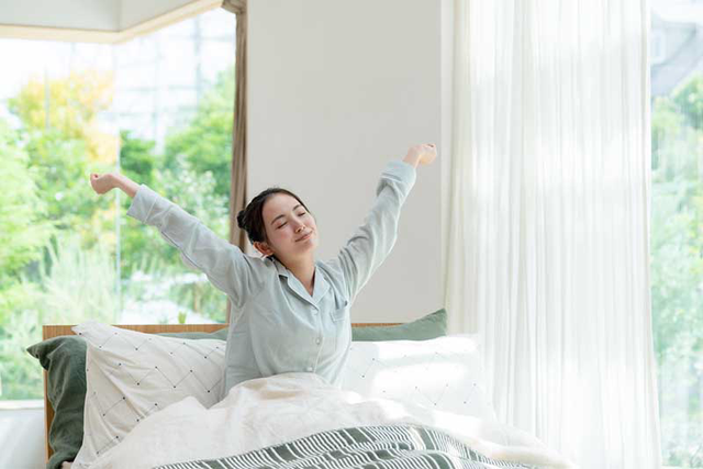 Ngủ vào khung giờ này sẽ giúp cơ thể khỏe mạnh bất ngờ, kéo dài tuổi xuân: Rất ít người biết để rồi hối hận vì sức khoẻ xuống cấp trầm trọng - Ảnh 1. Ngủ vào khung giờ này sẽ giúp cơ thể khỏe mạnh bất ngờ, kéo dài tuổi xuân: Rất ít người biết để rồi hối hận vì sức khoẻ xuống cấp trầm trọng - Ảnh 1.