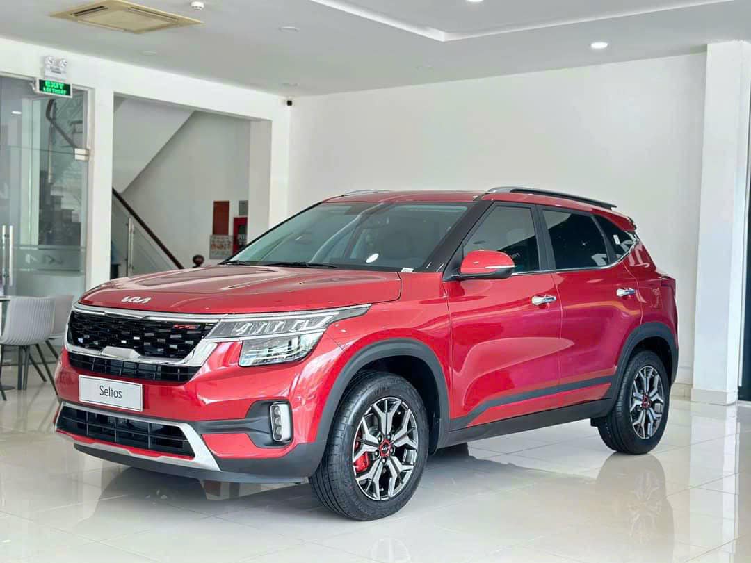 Đại lý xả hàng tồn, Kia Seltos giảm giá đến 50 triệu đồng: Bản cao cấp nhất rẻ hơn HR-V tiêu chuẩn, khách mua phải đánh đổi đời xe- Ảnh 1. Đại lý xả hàng tồn, Kia Seltos giảm giá đến 50 triệu đồng: Bản cao cấp nhất rẻ hơn HR-V tiêu chuẩn, khách mua phải đánh đổi đời xe- Ảnh 1.