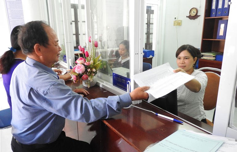 Quy định mới về tuổi nghỉ hưu đối với cán bộ, công chức giữ chức vụ lãnh đạo- Ảnh 1. Quy định mới về tuổi nghỉ hưu đối với cán bộ, công chức giữ chức vụ lãnh đạo- Ảnh 1.