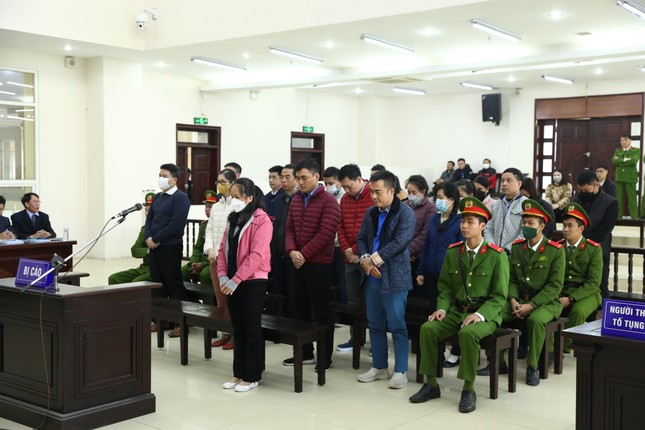 Sáng nay, tuyên án 21 bị cáo trong vụ 'Chuyến bay giải cứu' - Ảnh 1. Sáng nay, tuyên án 21 bị cáo trong vụ 'Chuyến bay giải cứu' - Ảnh 1.