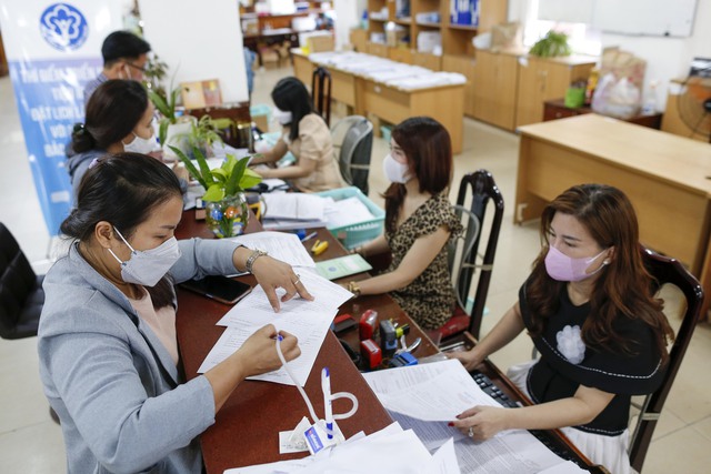 Từ 2025 không còn cơ chế tiền lương, phụ cấp đặc thù với cán bộ, công chức, viên chức- Ảnh 1. Từ 2025 không còn cơ chế tiền lương, phụ cấp đặc thù với cán bộ, công chức, viên chức- Ảnh 1.