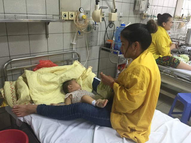 Suýt mất mạng vì dùng TPCN Oresol bù nước: BS khuyến cáo nhầm lẫn nguy hiểm của cha mẹ - Ảnh 1. Suýt mất mạng vì dùng TPCN Oresol bù nước: BS khuyến cáo nhầm lẫn nguy hiểm của cha mẹ - Ảnh 1.