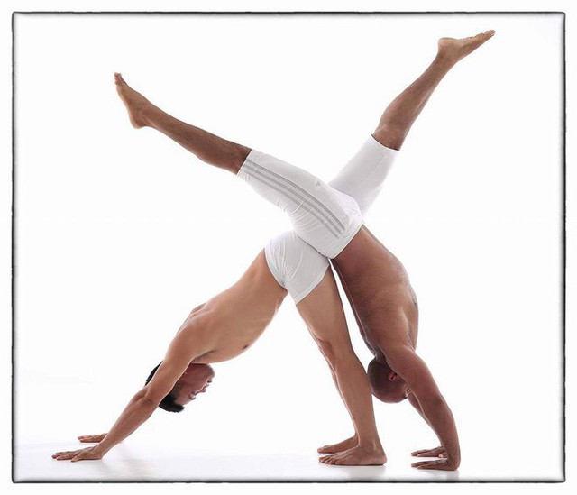 Bài tập thể dục buổi sáng của cao thủ Yoga: Làm sạch hệ tiêu hóa, ngăn ngừa nhiều bệnh - Ảnh 1. Bài tập thể dục buổi sáng của cao thủ Yoga: Làm sạch hệ tiêu hóa, ngăn ngừa nhiều bệnh - Ảnh 1.