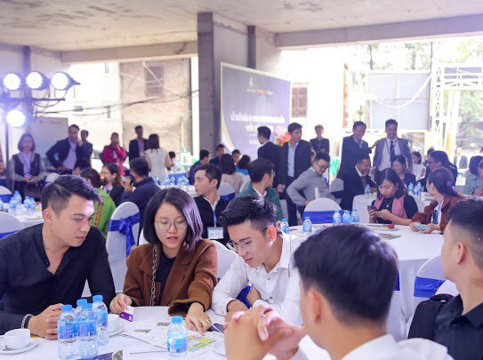 Lễ mở bán 200 căn hộ Viễn Đông Star đặc biệt thu hút khách hàng - Ảnh 1. Lễ mở bán 200 căn hộ Viễn Đông Star đặc biệt thu hút khách hàng - Ảnh 1.
