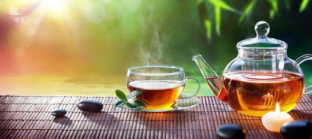 Uống 3-5 tách trà mỗi ngày còn lợi hơn cả thuốc bổ: Cơ thể nhận đủ lợi ích từ giảm nguy cơ ung thư đến tăng cường trí tuệ - Ảnh 1. Uống 3-5 tách trà mỗi ngày còn lợi hơn cả thuốc bổ: Cơ thể nhận đủ lợi ích từ giảm nguy cơ ung thư đến tăng cường trí tuệ - Ảnh 1.