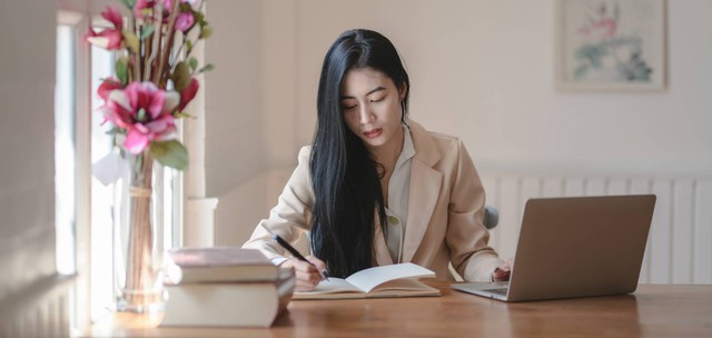 4 đặc điểm người EQ cao thường sở hữu, trong công việc có thể chưa xuất sắc nhưng chiếm trọn cảm tình của sếp lẫn đồng nghiệp - Ảnh 1. 4 đặc điểm người EQ cao thường sở hữu, trong công việc có thể chưa xuất sắc nhưng chiếm trọn cảm tình của sếp lẫn đồng nghiệp - Ảnh 1.