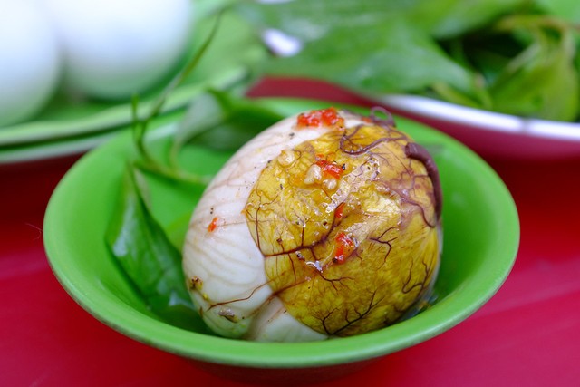 Trời lạnh ăn trứng vịt lộn siêu ngon lại ĐẠI BỔ nhưng có 1 thời điểm trong ngày phải tránh ăn kẻo gây hại nhiều cơ quan trong cơ thể - Ảnh 1. Trời lạnh ăn trứng vịt lộn siêu ngon lại ĐẠI BỔ nhưng có 1 thời điểm trong ngày phải tránh ăn kẻo gây hại nhiều cơ quan trong cơ thể - Ảnh 1.